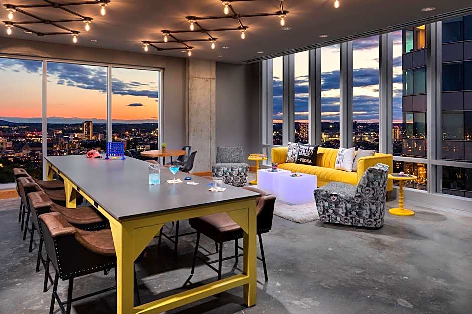 Moxy Boston Downtown
