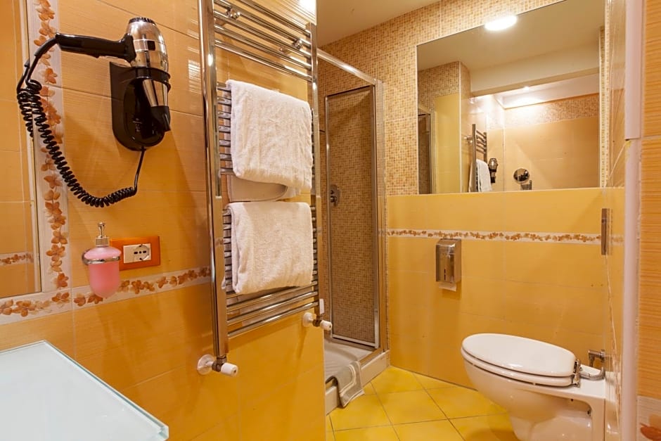 Hotel Ester