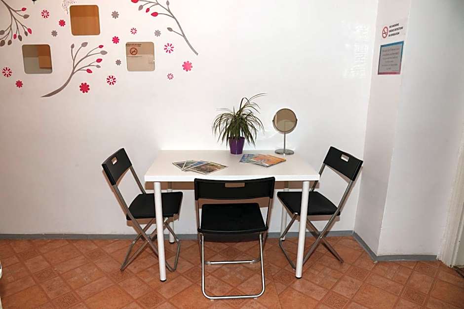 Budapest Party Hostel at Udvarom