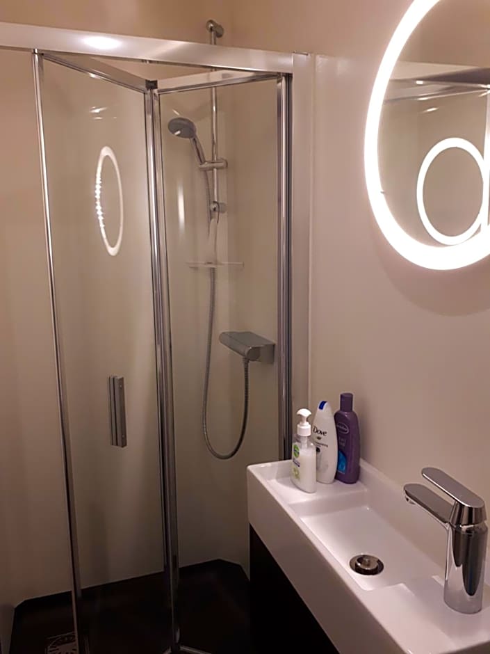 Boat Rooms on Water b&b