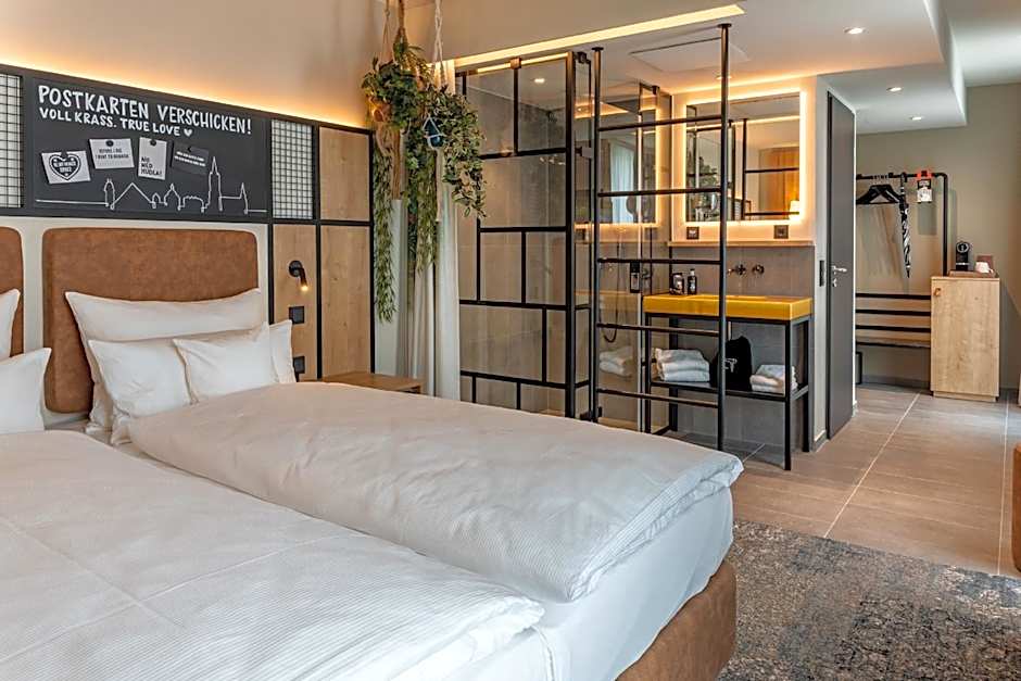 me and all hotel Ulm, by Hyatt