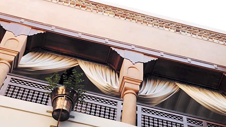 Riad Wow