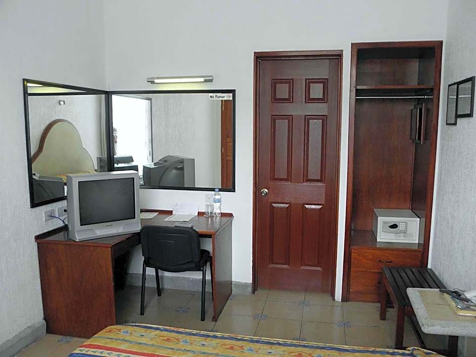 Hotel Fenix