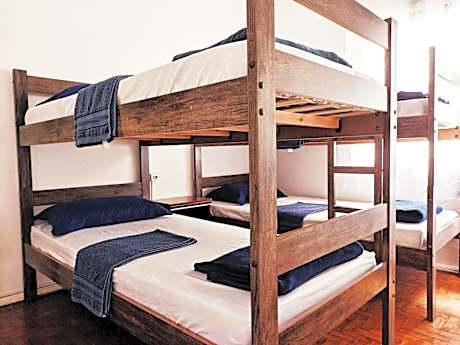 Bed in 4-Bed Mixed Dormitory Room