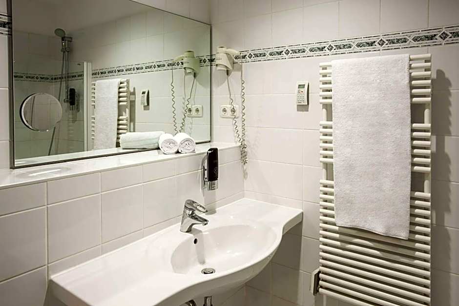 Centro National Frankfurt, Trademark Collection by Wyndham