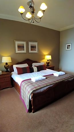 Double Room with Loch View