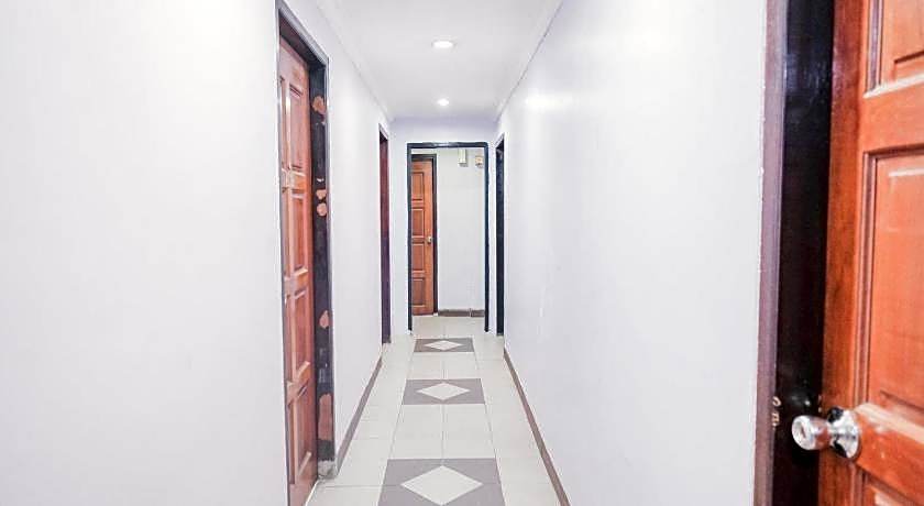 RedDoorz near Nagoya Hill Mall Batam 5