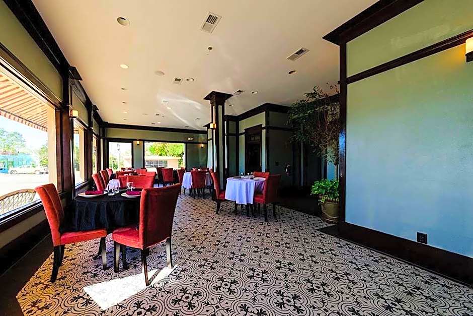 Hotel DeFuniak