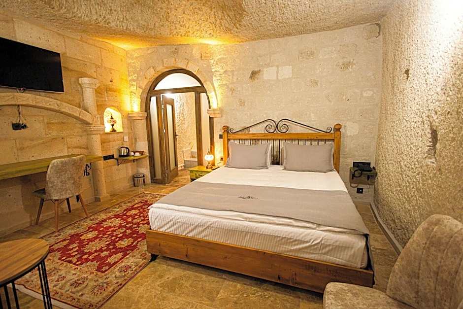 Majestic Cave House
