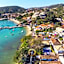 Feet on Orla Bardot! Seafront condominium, house with 4 suites BZ48