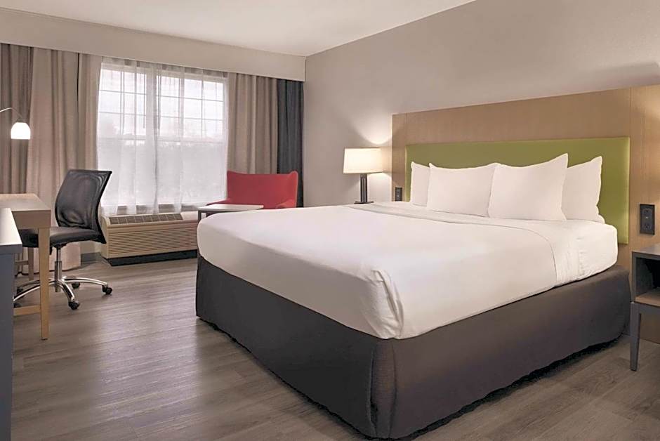 Country Inn & Suites by Radisson, Cedar Falls, IA
