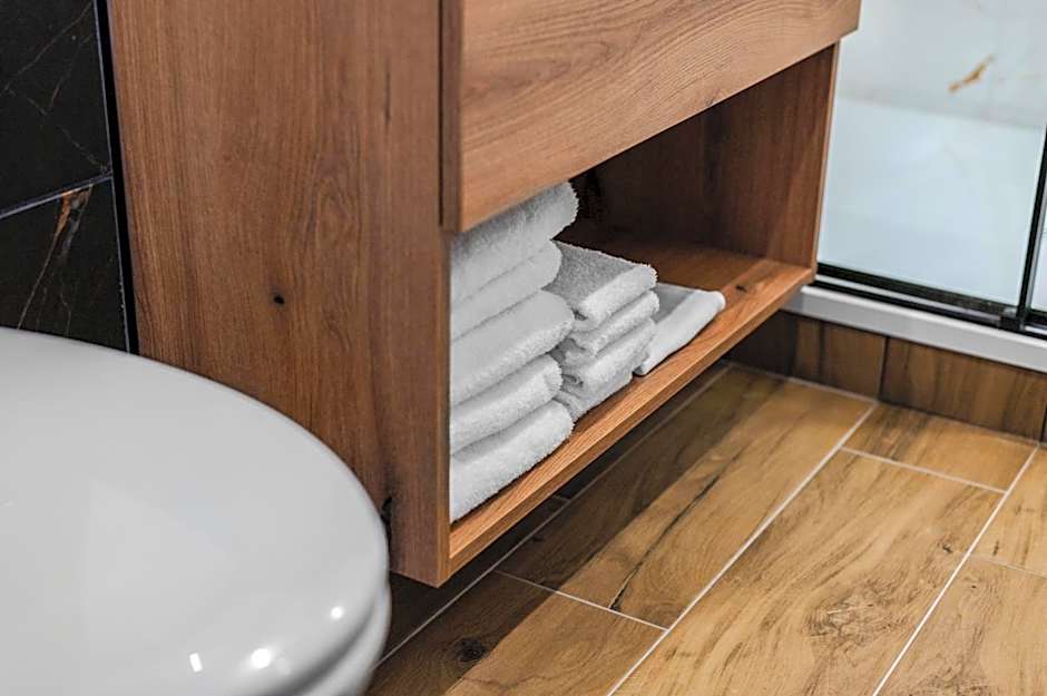 No 28 Rooms & Apartments