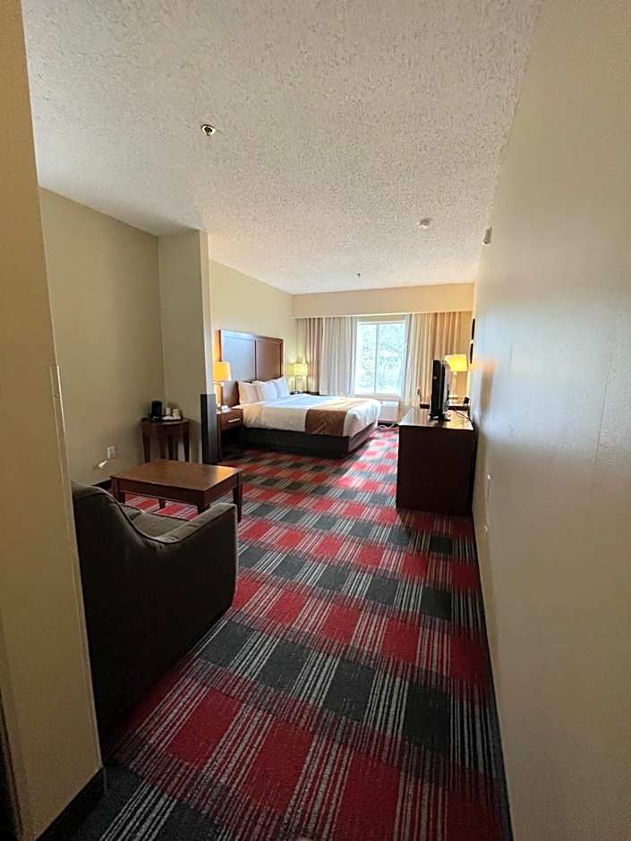 Comfort Suites Near Vancouver Mall