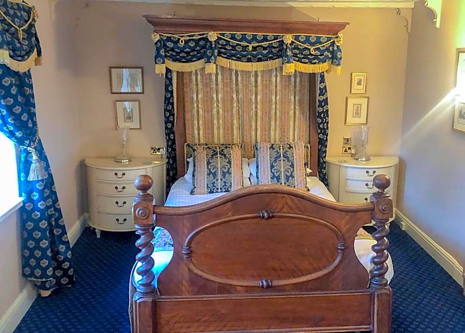 The Hoops Inn & Country Hotel