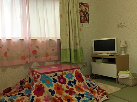 Japanese-Style Economy Single Room with Shared Bathroom
