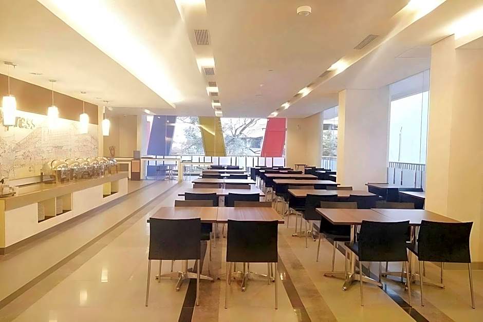 Amaris Hotel Sriwedari Solo