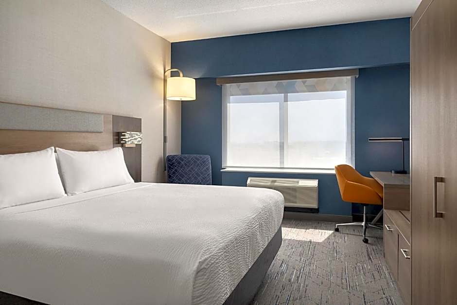 Holiday Inn Express & Suites Vaughan Southwest By IHG