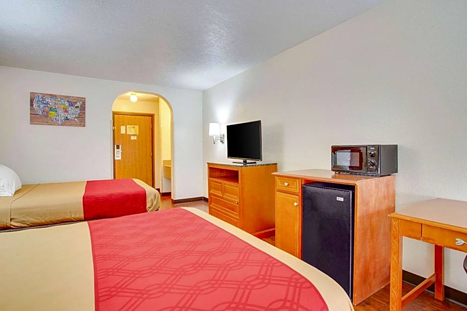 Econo Loge Inn & Suites Albuquerque East I-40 Eubank Exit