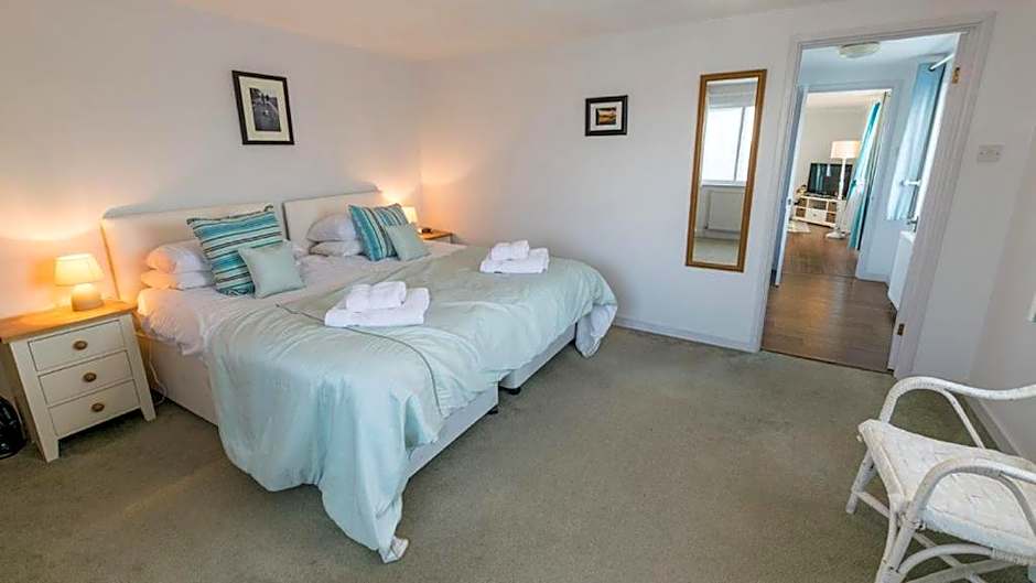 Chesil Beach Lodge Burton Bradstock Dorset DT64RJ