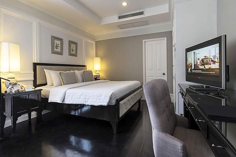 Cape House Langsuan Hotel