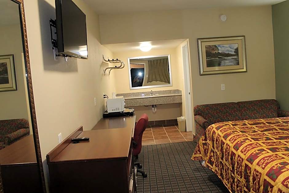 American Inn & Suites