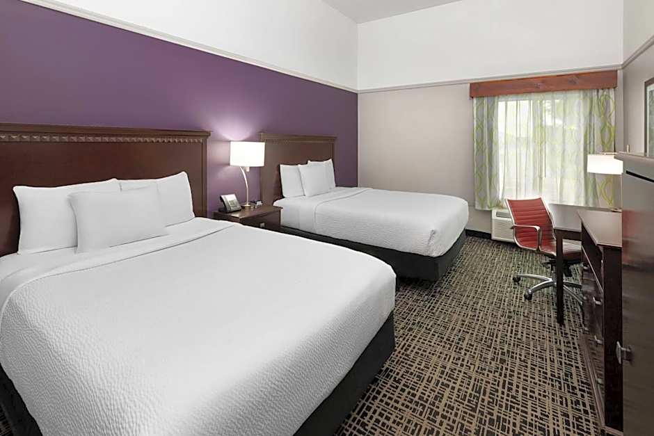 La Quinta Inn & Suites by Wyndham Brownwood