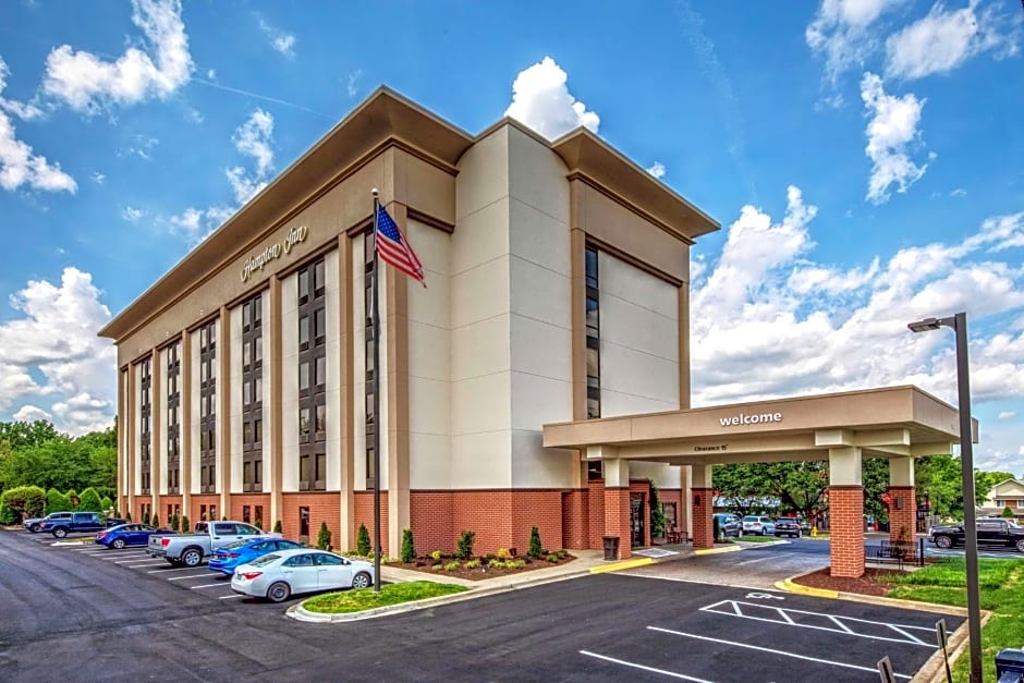 Hampton Inn By Hilton Charlotte-University Place