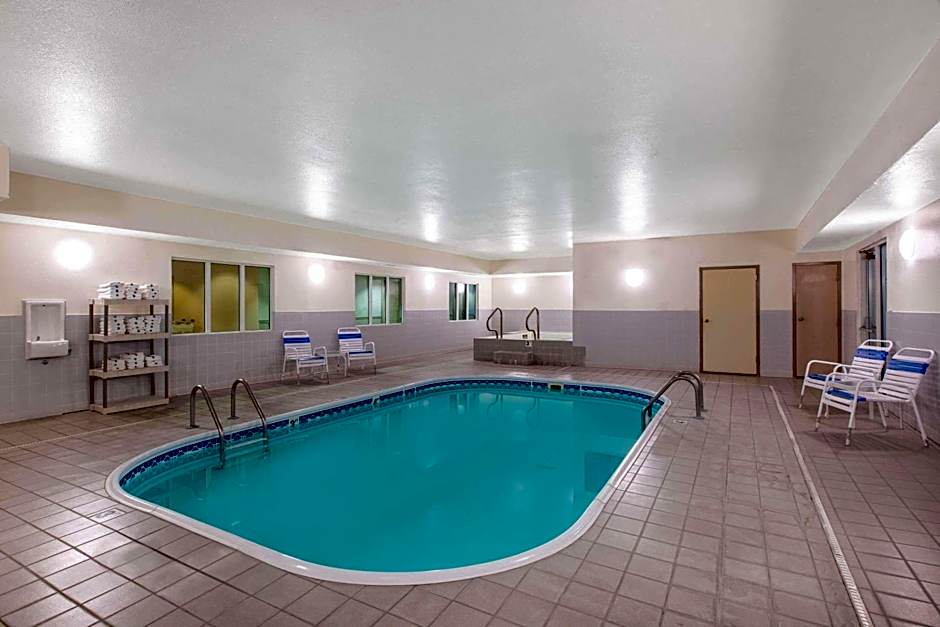 La Quinta Inn & Suites by Wyndham Lincoln