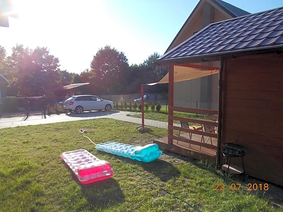 Niewygodny Domek z w¿asnym podwórkiem