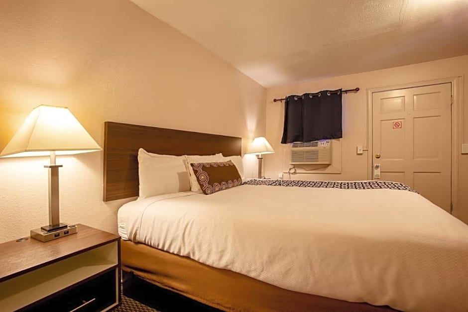 Celilo Inn