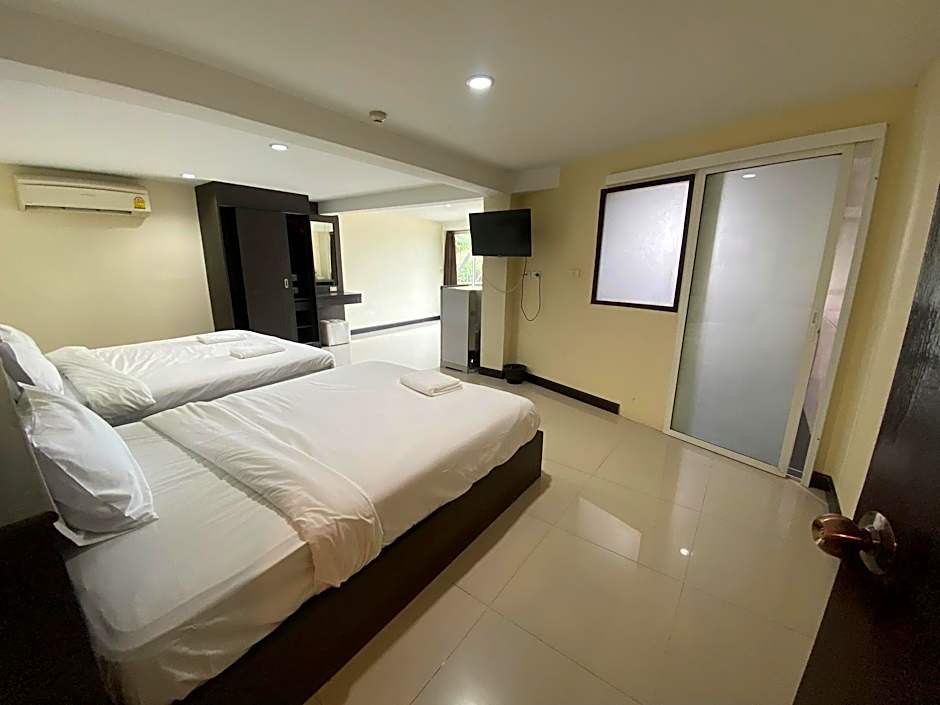 The Elegant Patong Hotel