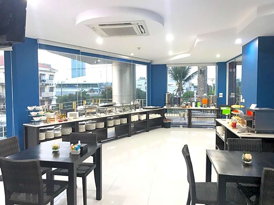 Anna-Nava Pakkret Hotel