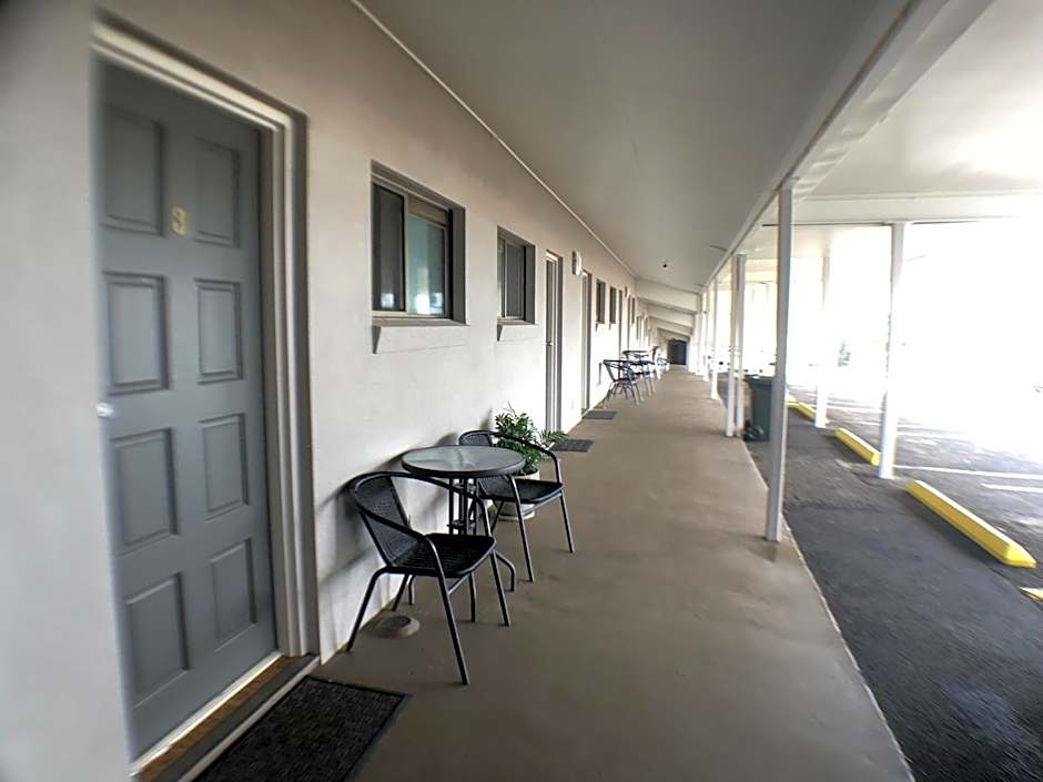 Allan Cunningham Motel