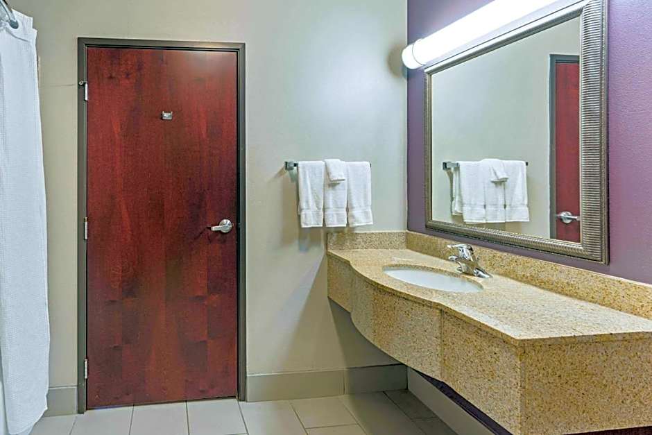 La Quinta Inn & Suites by Wyndham Oklahoma City Yukon