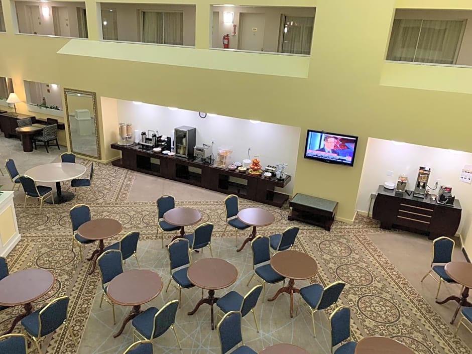 Bedford Plaza Hotel