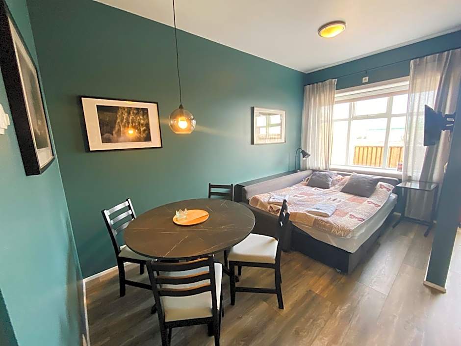 Bakki Apartments & Hostel