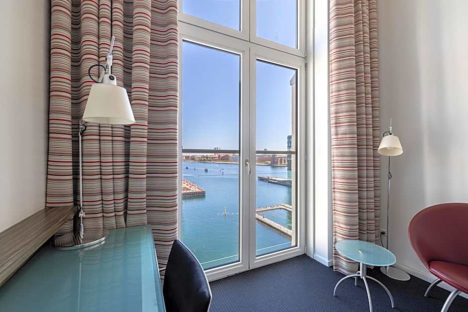 Copenhagen Island Hotel