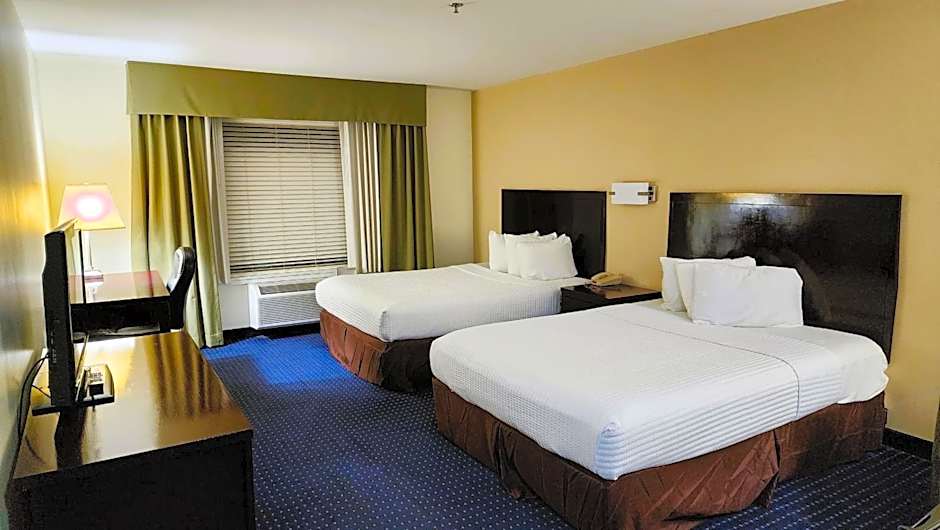 FairBridge Inn & Suites Canadian