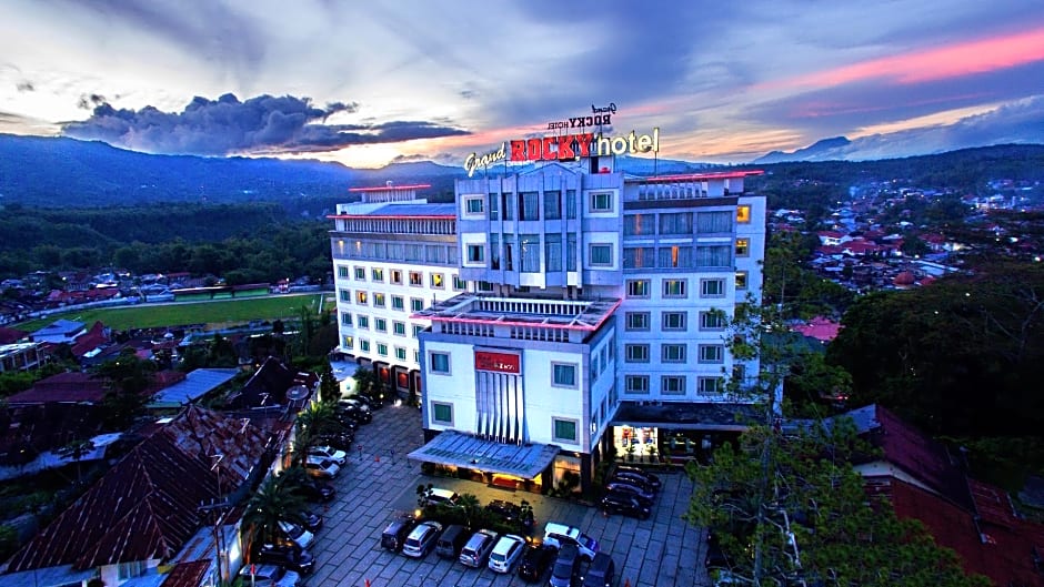 Grand Rocky Hotel Bukittinggi