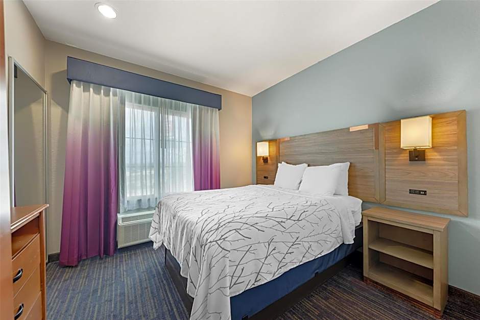 Best Western Plus San Antonio East Inn & Suites