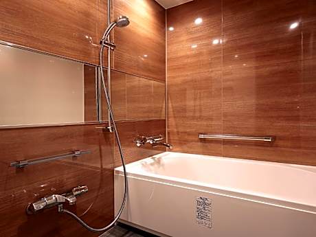 Deluxe Twin Room with Free access to Lounge - Non-Smoking