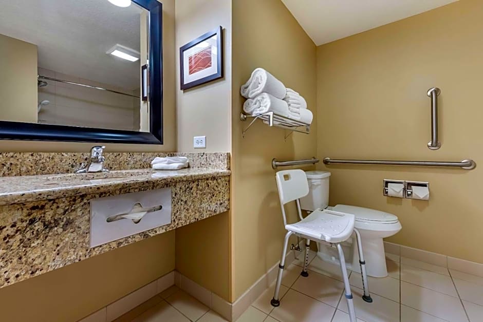 Comfort Inn & Suites