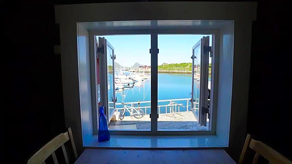 Fisherman's cabin, Lofoten - 11 Johnbua