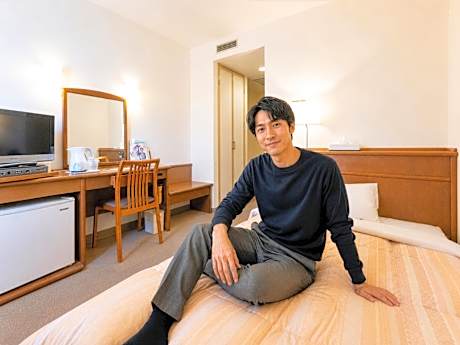 Semi Double Room - Smoking