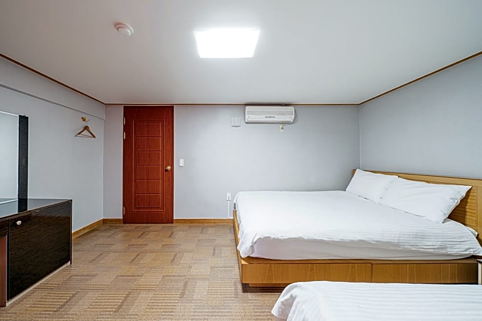 Hotel G