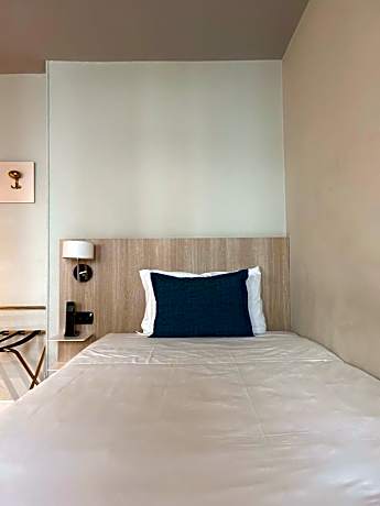 Classic Single Room