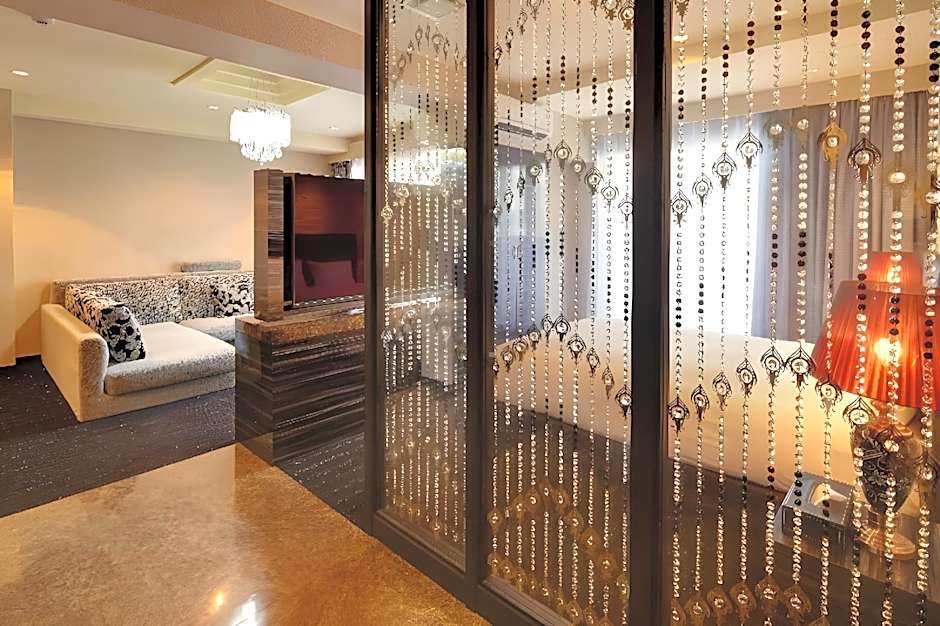 Secret House MAKISHI