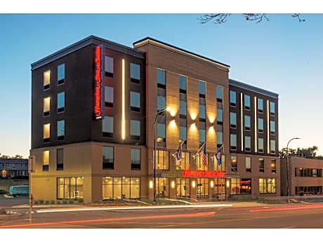 Hampton Inn By Hilton and Suites Minneapolis University Area, MN