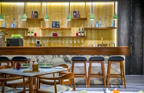 Howard Johnson Riverview Hotel Guangzhou
