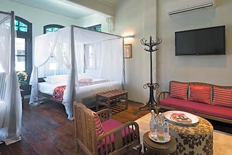 Noordin Suite